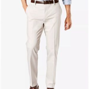 NWT Men’s Dockers Straight Fit Creased Stretch Khaki Pants